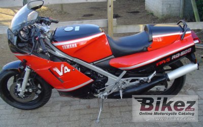 1985 Yamaha RD 500 LC photo